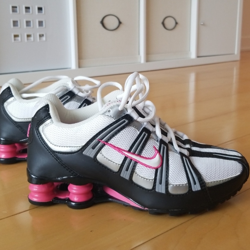 NEW Nike Women's Shox Running Shoes
